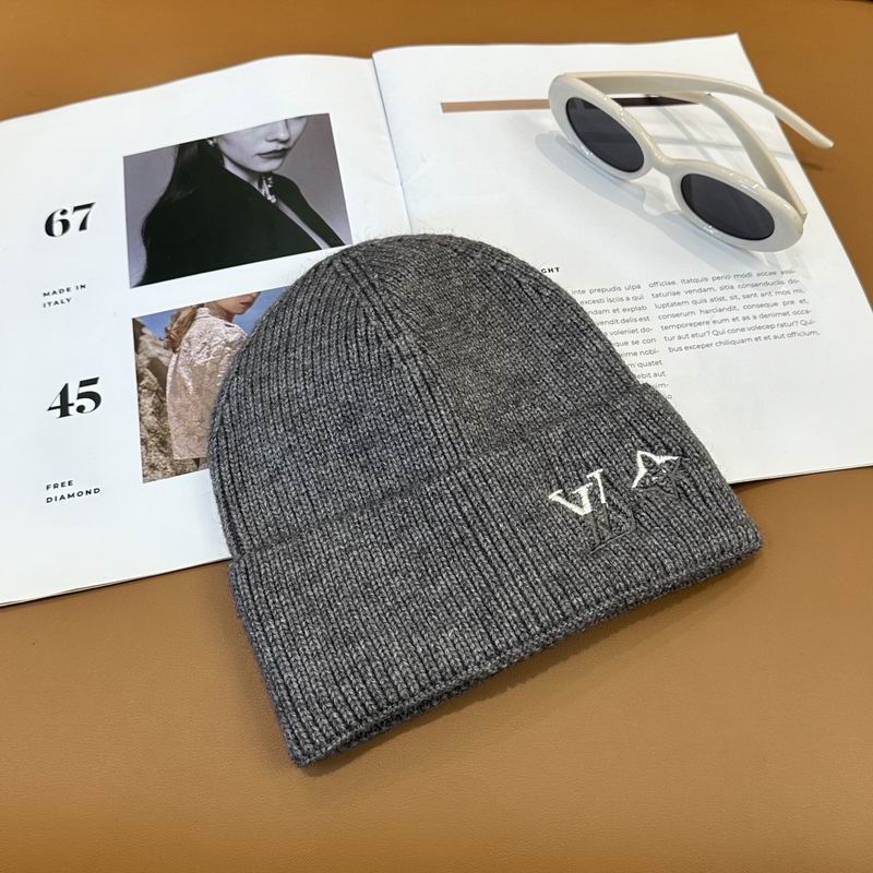 LV Hat dx (1054)