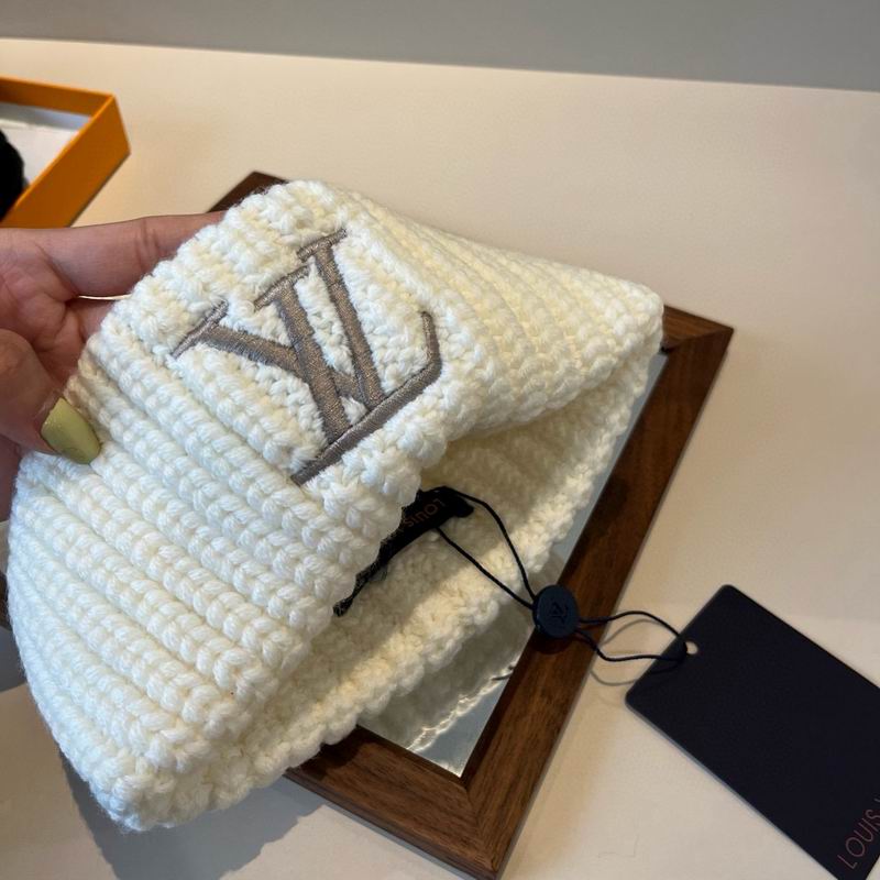 LV Hat dx (2404)