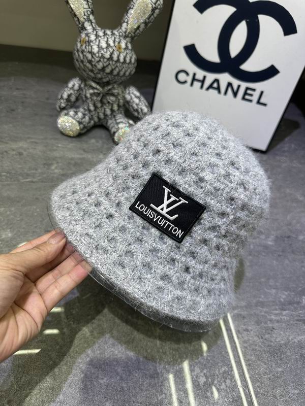 LV Hat dx (246)