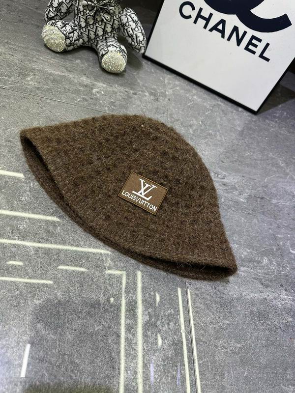 LV Hat dx (250)