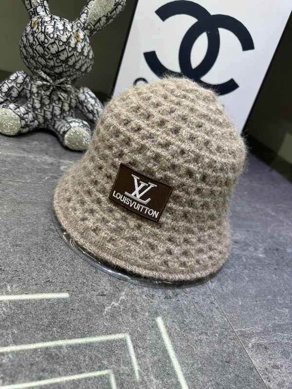 LV Hat dx (259)