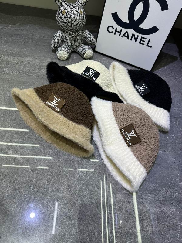 LV Hat dx (300)