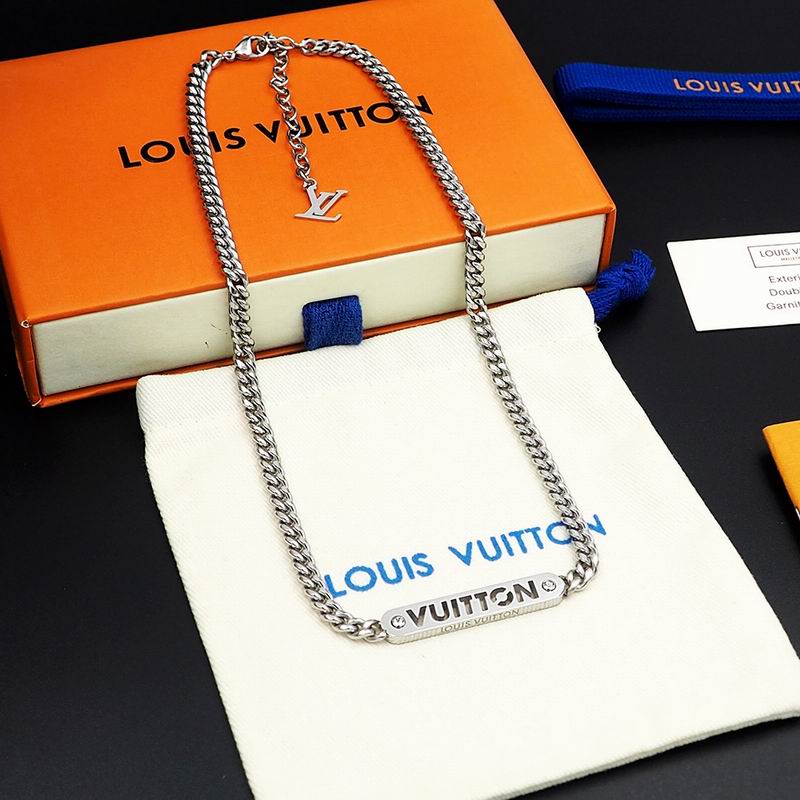 LV Necklace 07yxq03 (9)