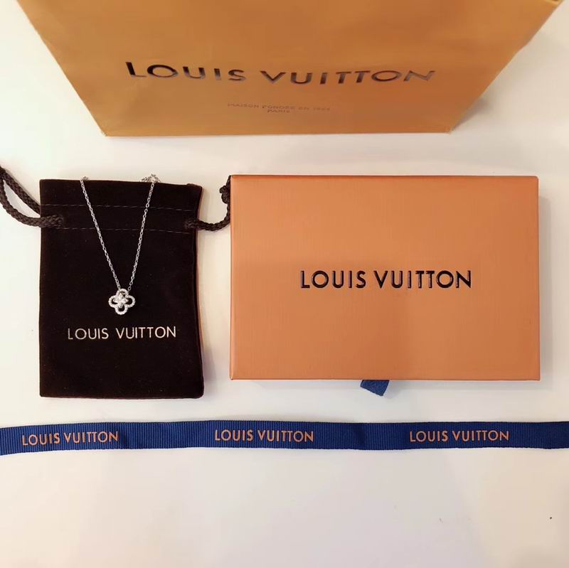 LV Necklace 08yxq01 (1)