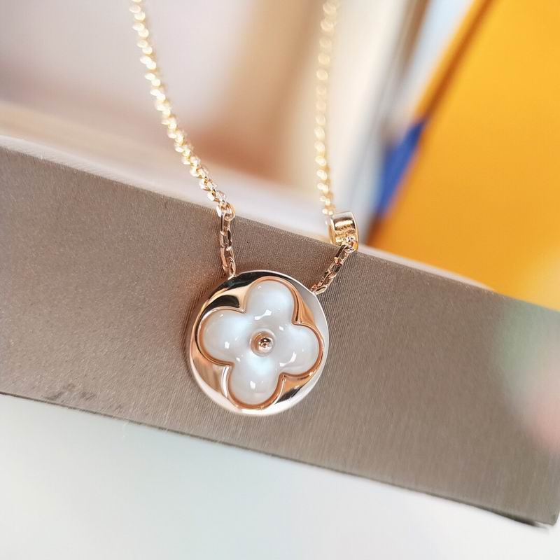 LV Necklace 08yxq02 (3)