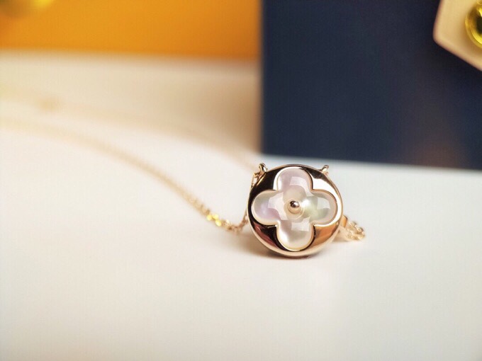 LV Necklace 08yxq02 (5)