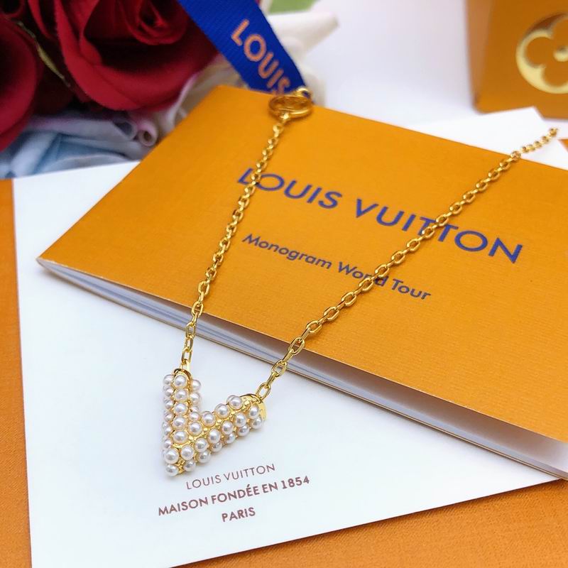 LV Necklace 08yxq08 (1)