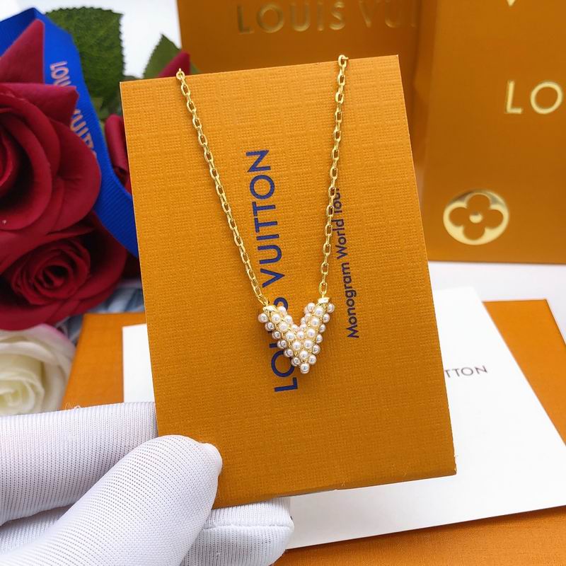 LV Necklace 08yxq08 (4)