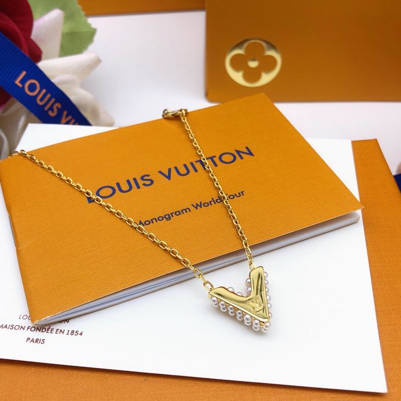 LV Necklace 08yxq08 (5)