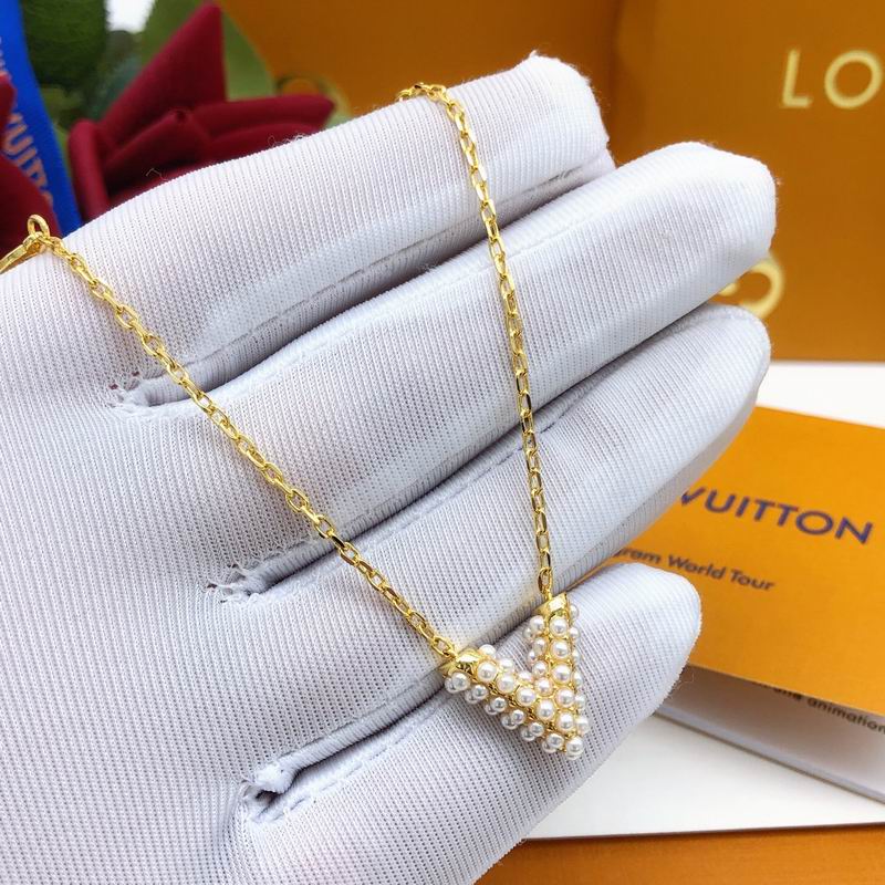 LV Necklace 08yxq08 (6)