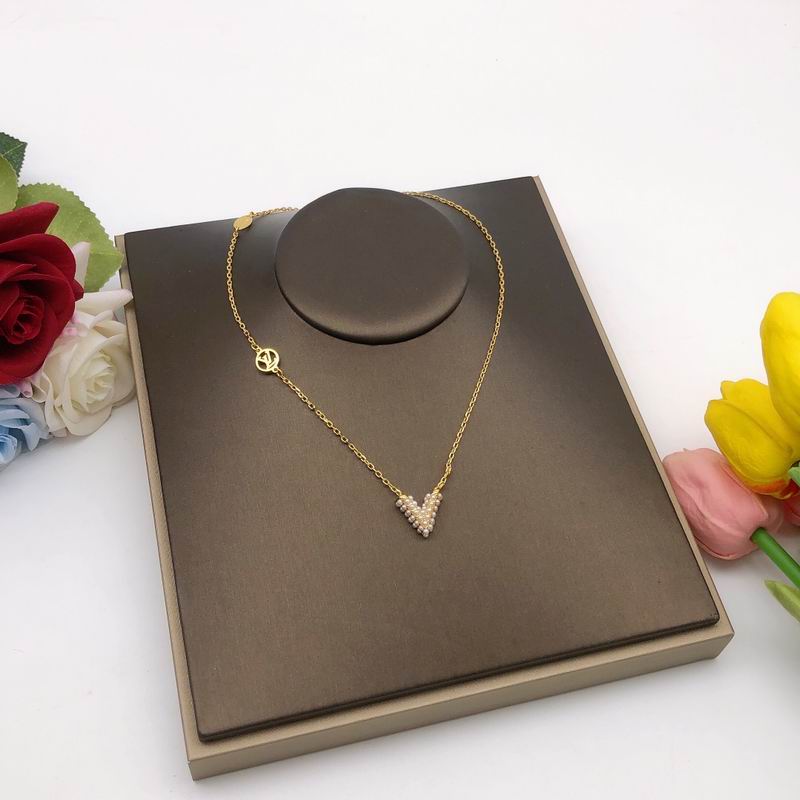 LV Necklace 08yxq08 (9)