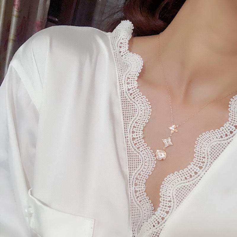 LV Necklace 09yxq01 (8)
