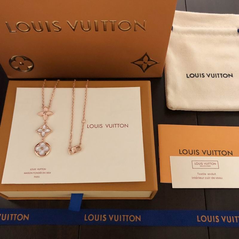 LV Necklace 09yxq01 (9)