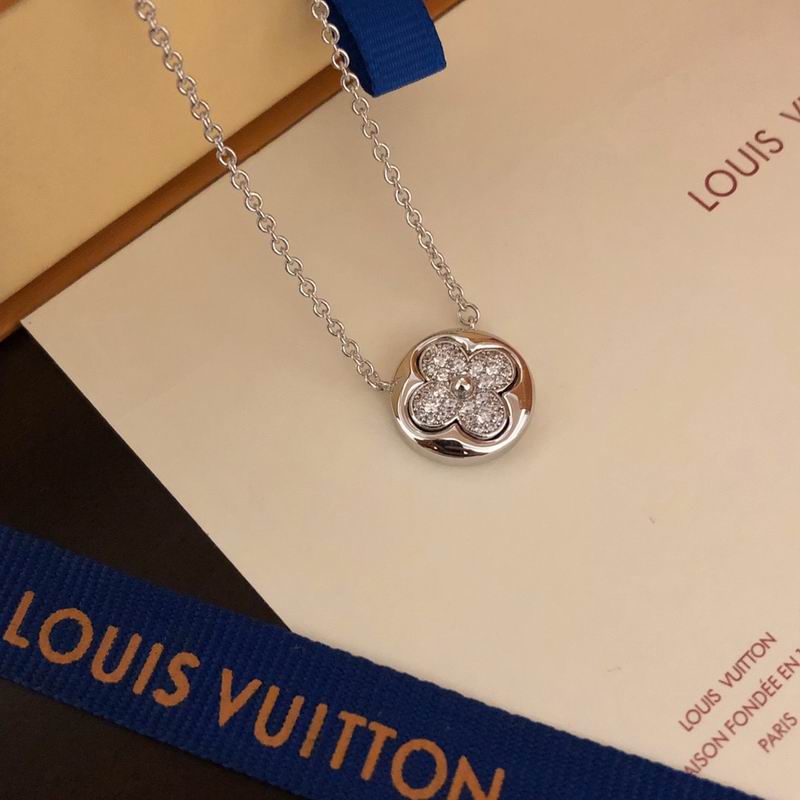 LV Necklace 09yxq04 (5)