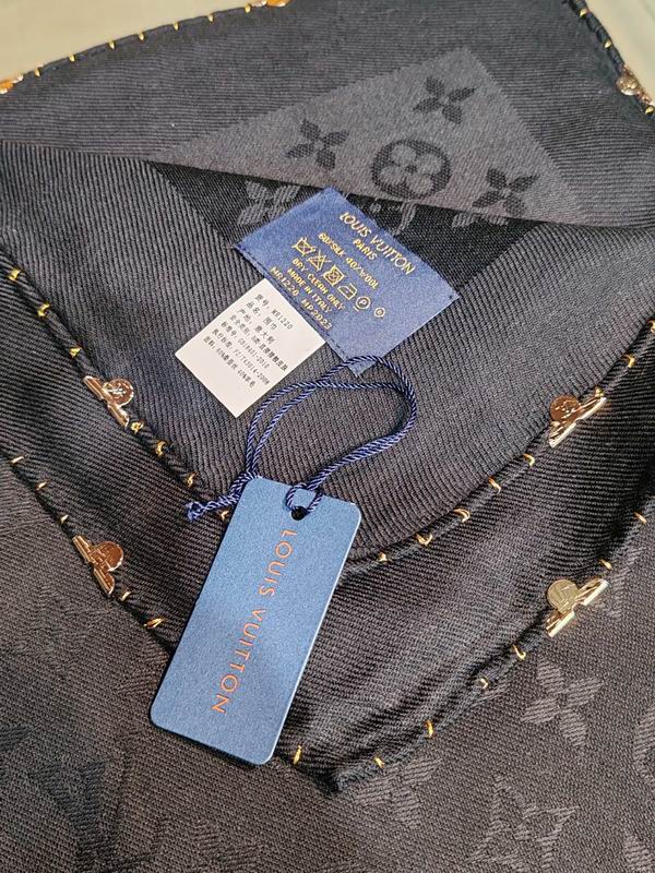 LV Scarf 140X140cm 60%真丝 40%羊毛 E28 (2)