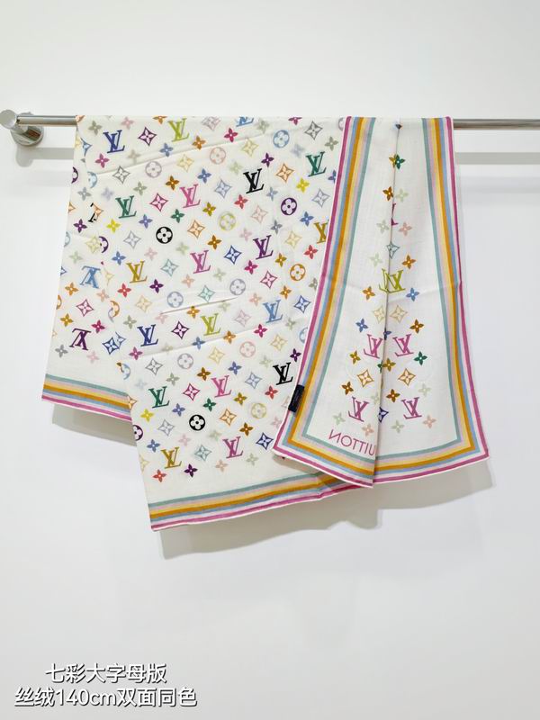 LV Scarf 140X140cm 70%羊绒 30%真丝 E05 (3)