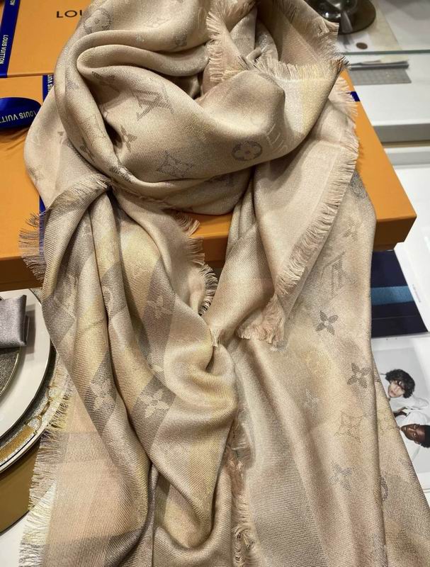 LV Scarf E45 (5)