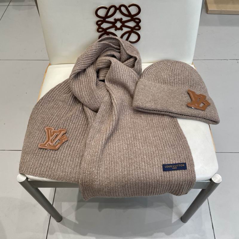 LV Scarf hat (365)