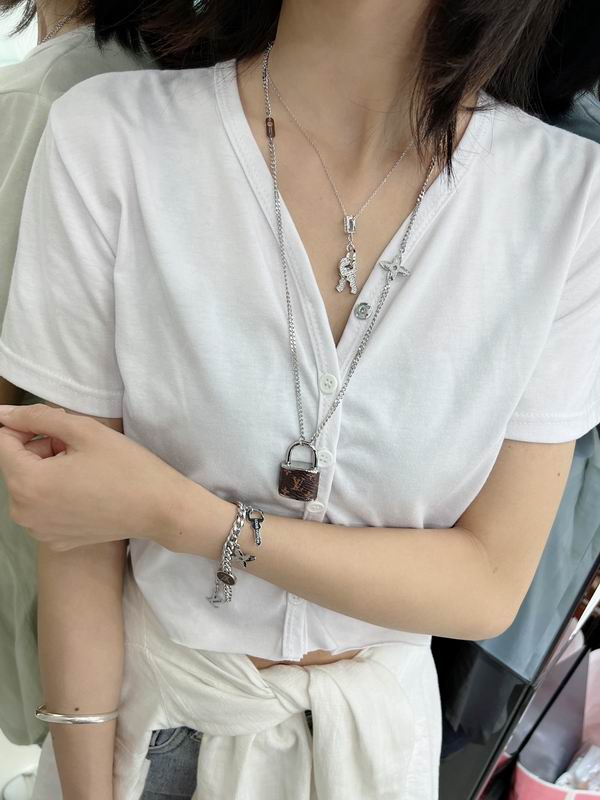 LV Suits 07yxq06 (2)