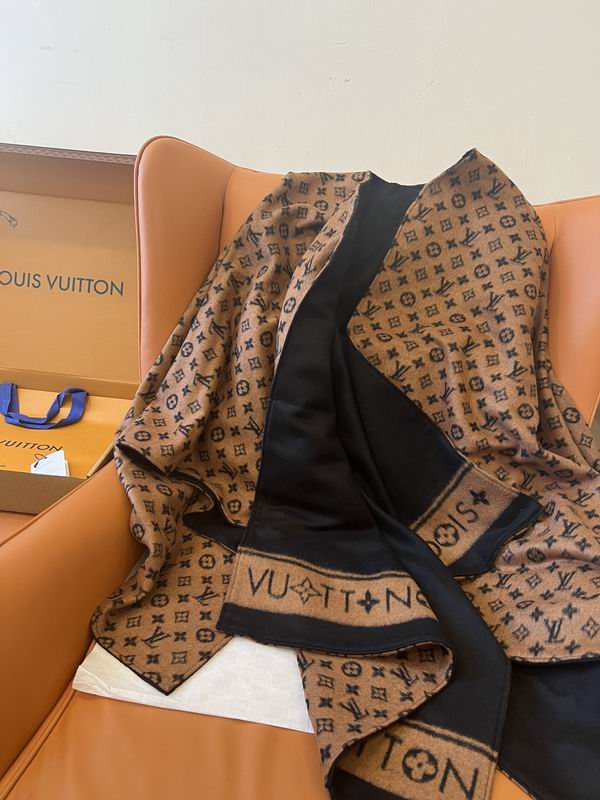 LV cloak 150X135cm 92%绵羊毛8%山羊绒 E37 (7)
