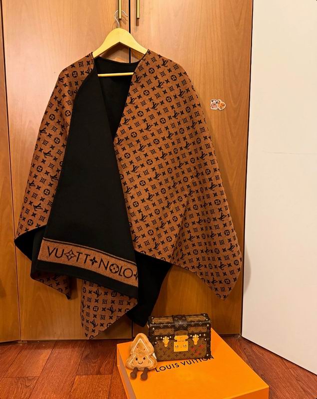LV cloak 150X135cm 92%绵羊毛8%山羊绒 E37 (9)