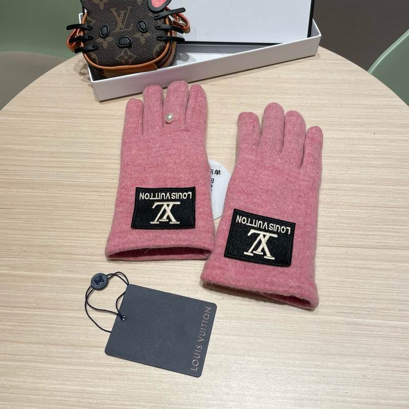 LV gloves (6)