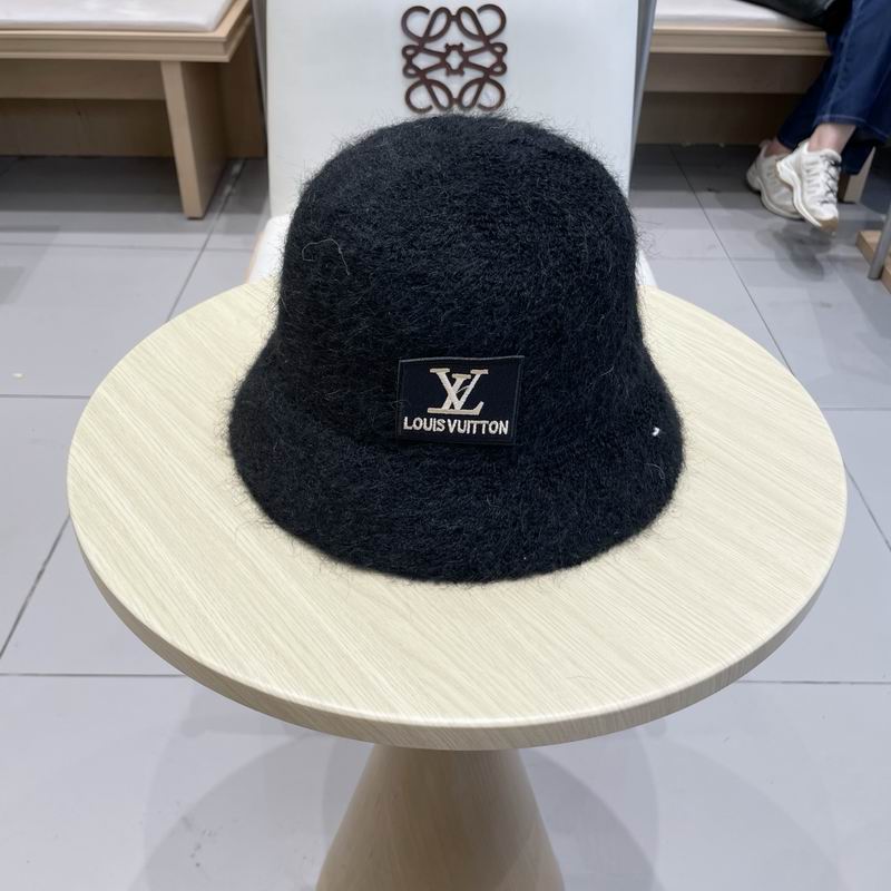 LV hat (1041)