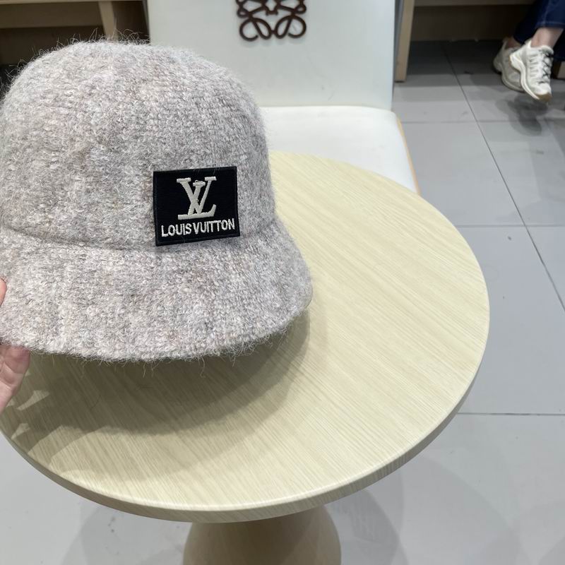 LV hat (1044)