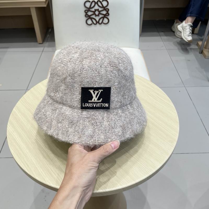 LV hat (1045)