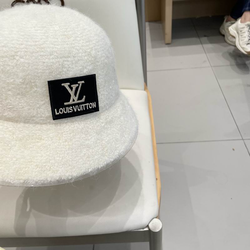 LV hat (1057)