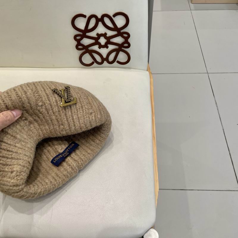 LV hat (1115)