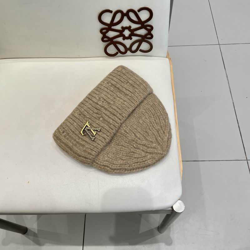 LV hat (1116)