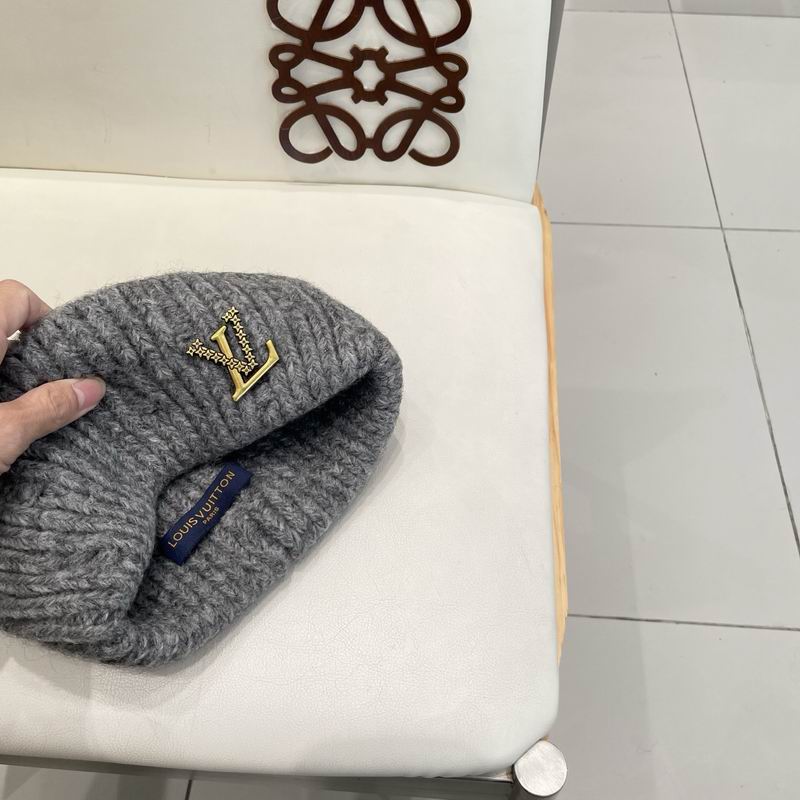 LV hat (1141)