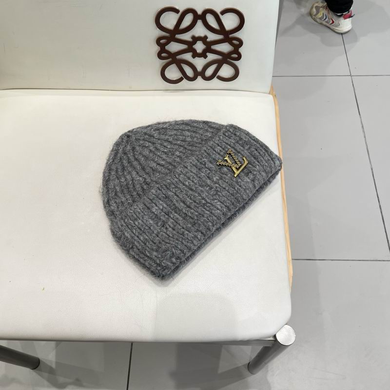 LV hat (1147)