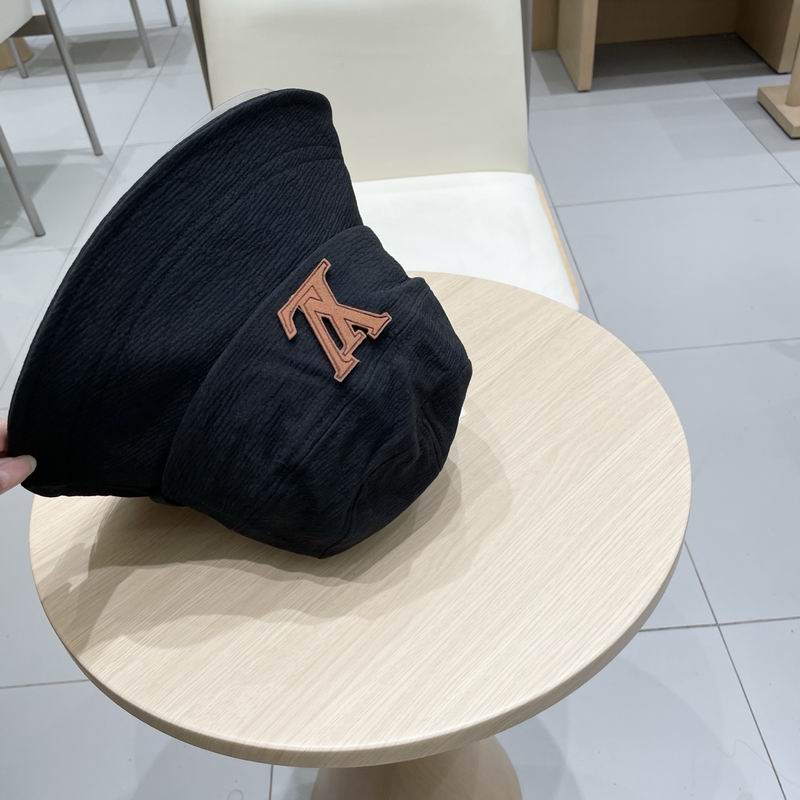 LV hat (1174)