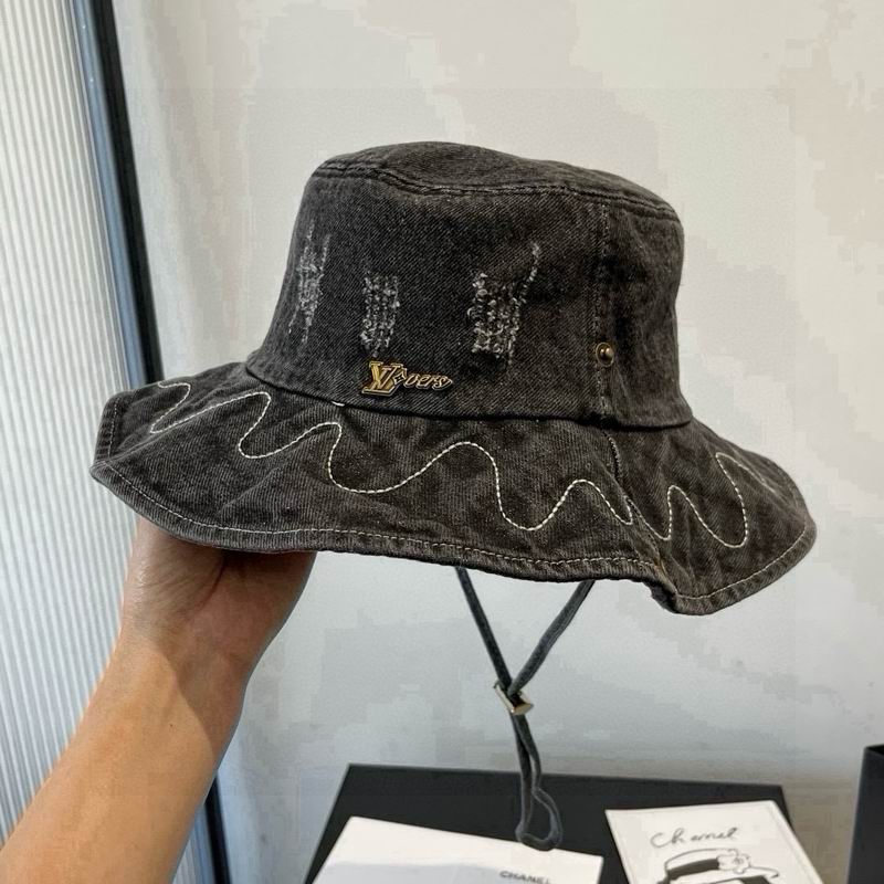 LV hat (1316)