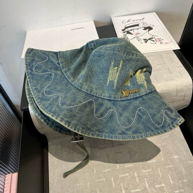 LV hat (1319)