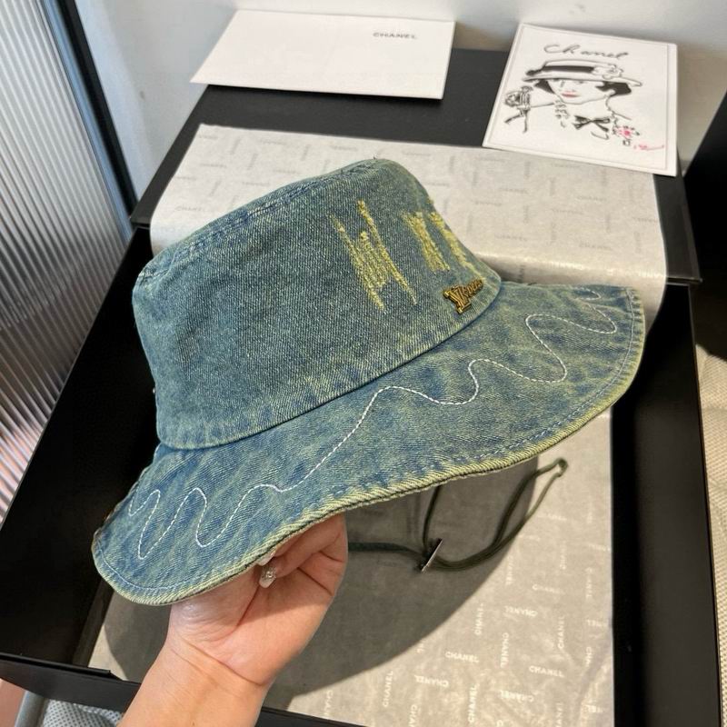 LV hat (1322)