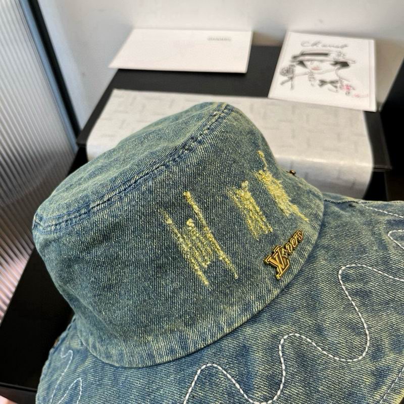 LV hat (1324)