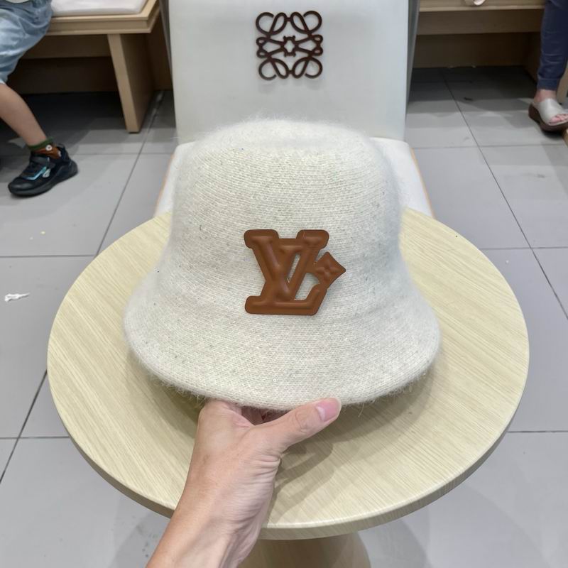 LV hat (1329)
