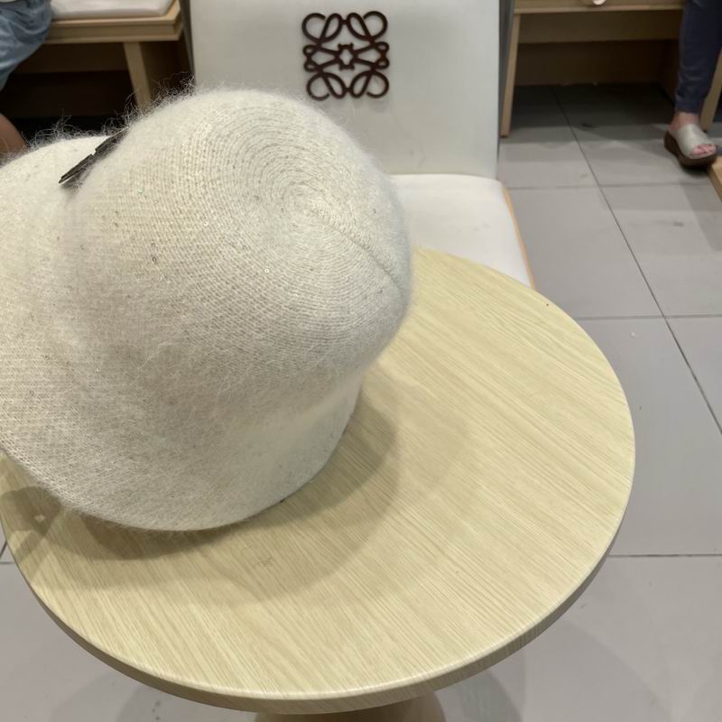 LV hat (1332)