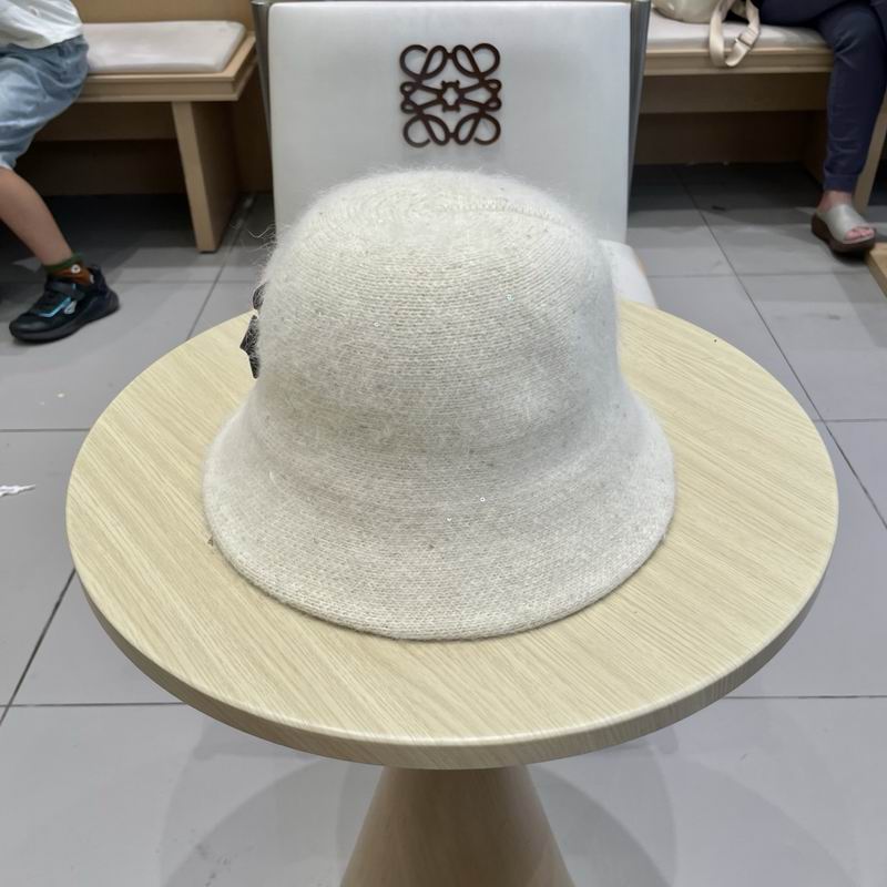 LV hat (1333)