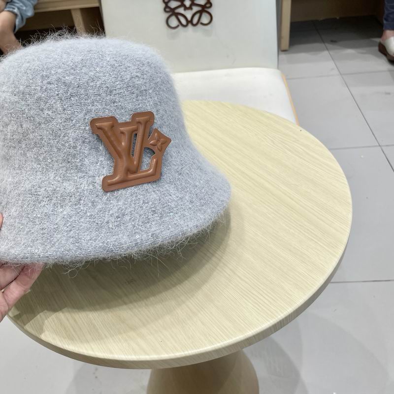 LV hat (1337)