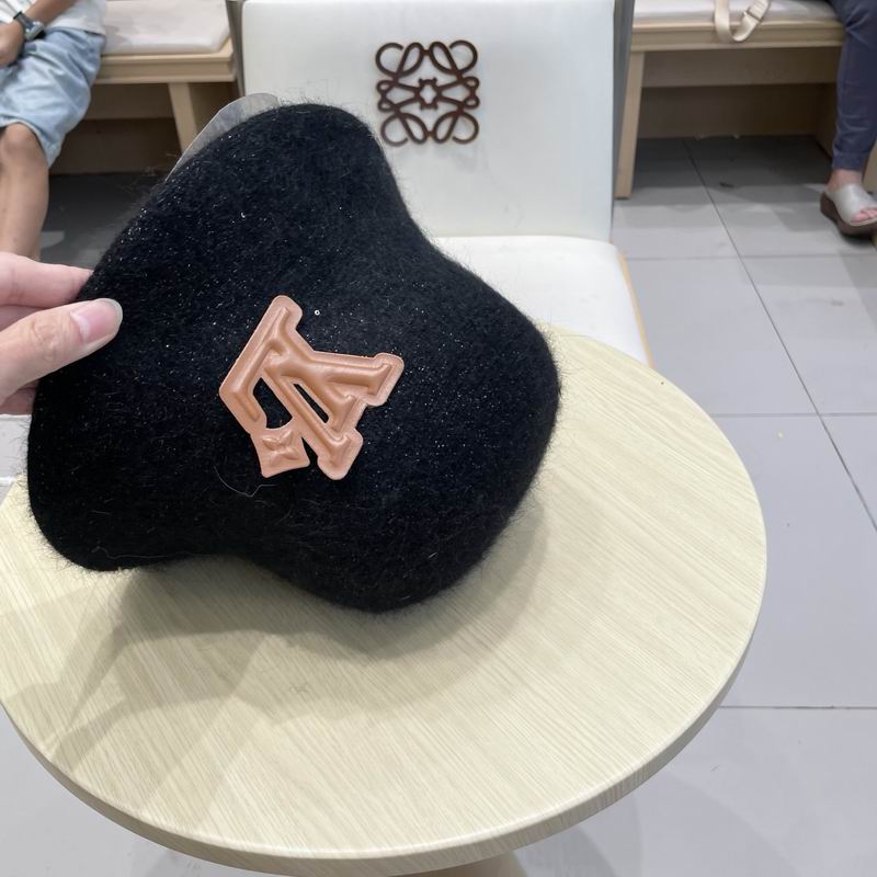 LV hat (1347)