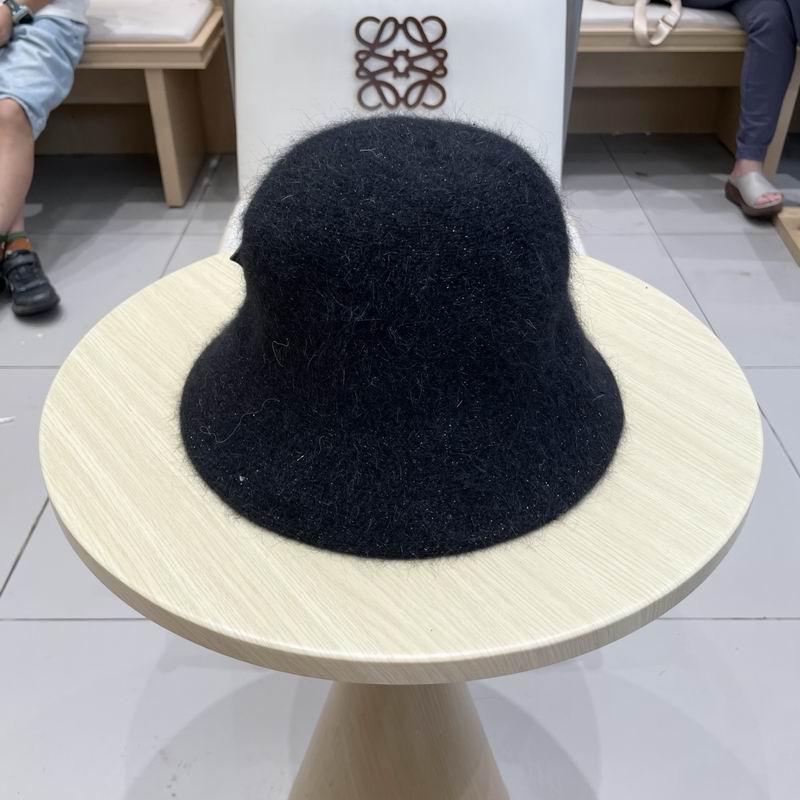 LV hat (1351)