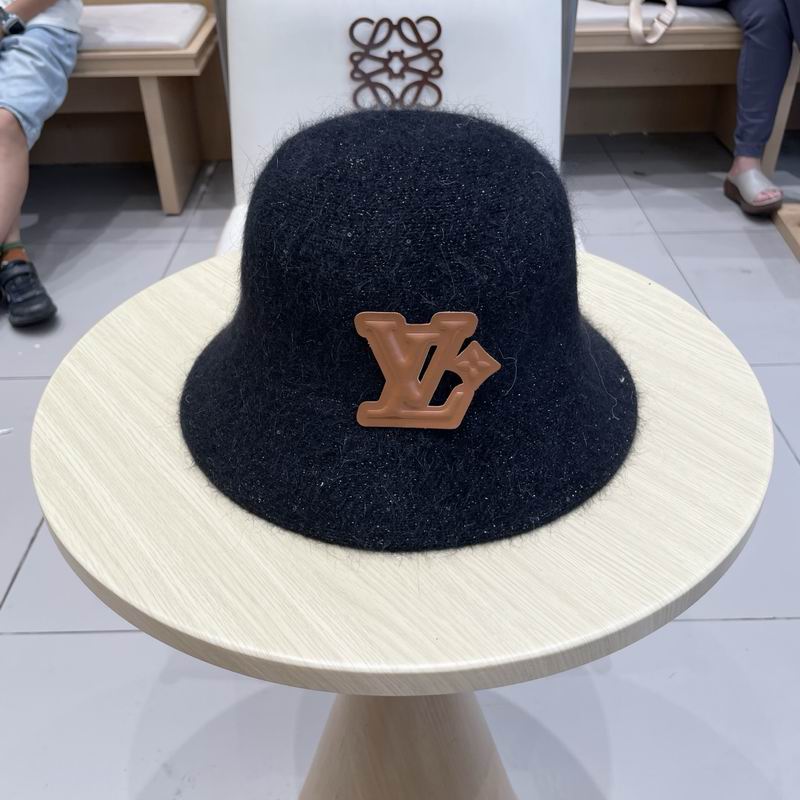 LV hat (1352)