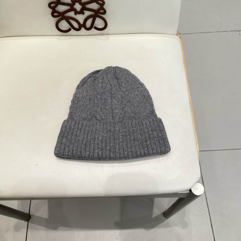 LV hat (2142)