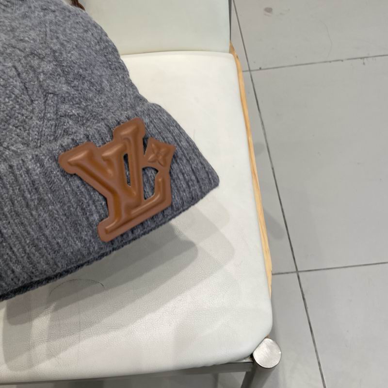 LV hat (2145)