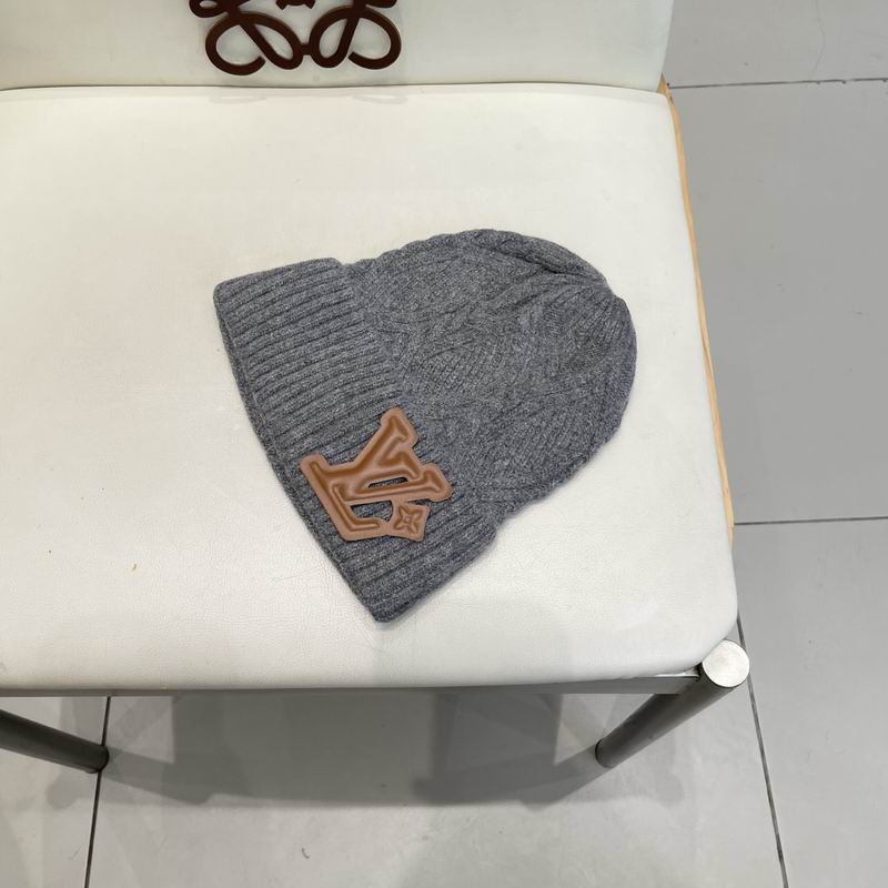 LV hat (2147)