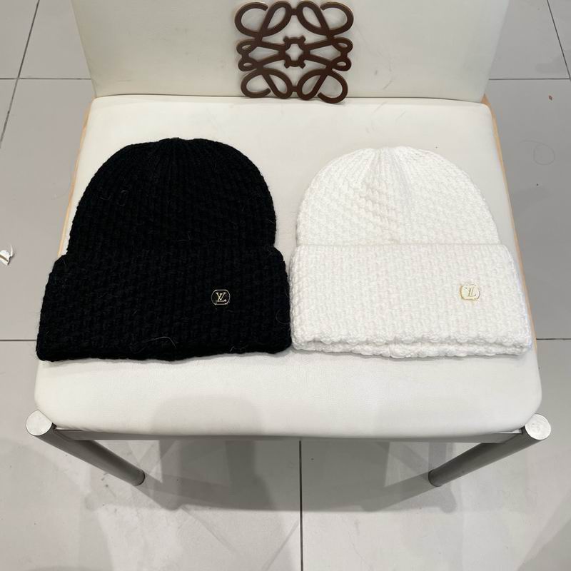 LV hat (2425)